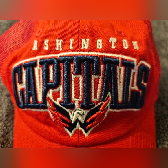 NWT Washington Capitals Adjustable Cap.. - Picture 3 of 6